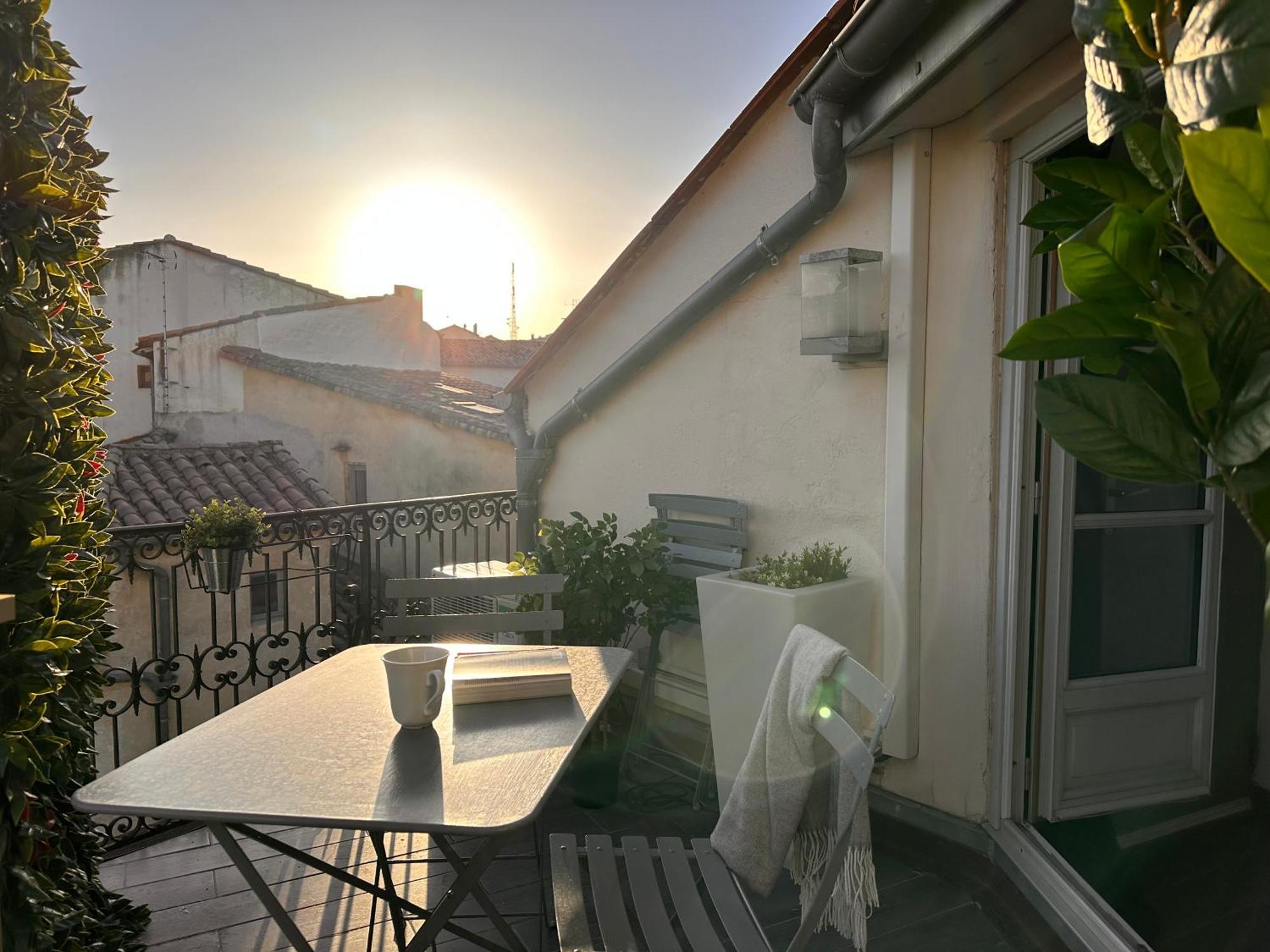 La Terrasse, Vue Sur Les Toits De Montpellierアパートメント エクステリア 写真